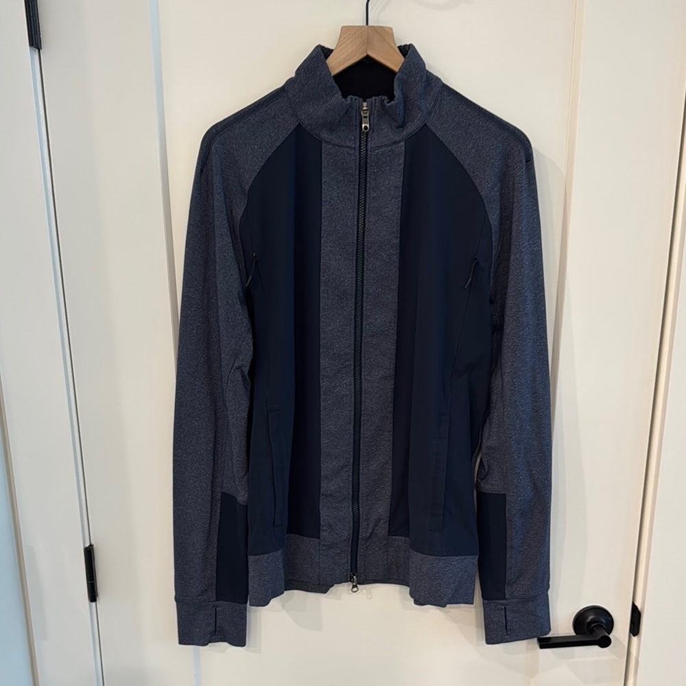 Lululemon Athletica Gray and Black Windbreaker with High Collar